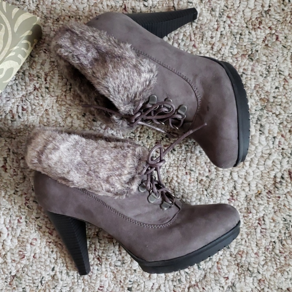 Limelight size 9 heels - Picture 2 of 7